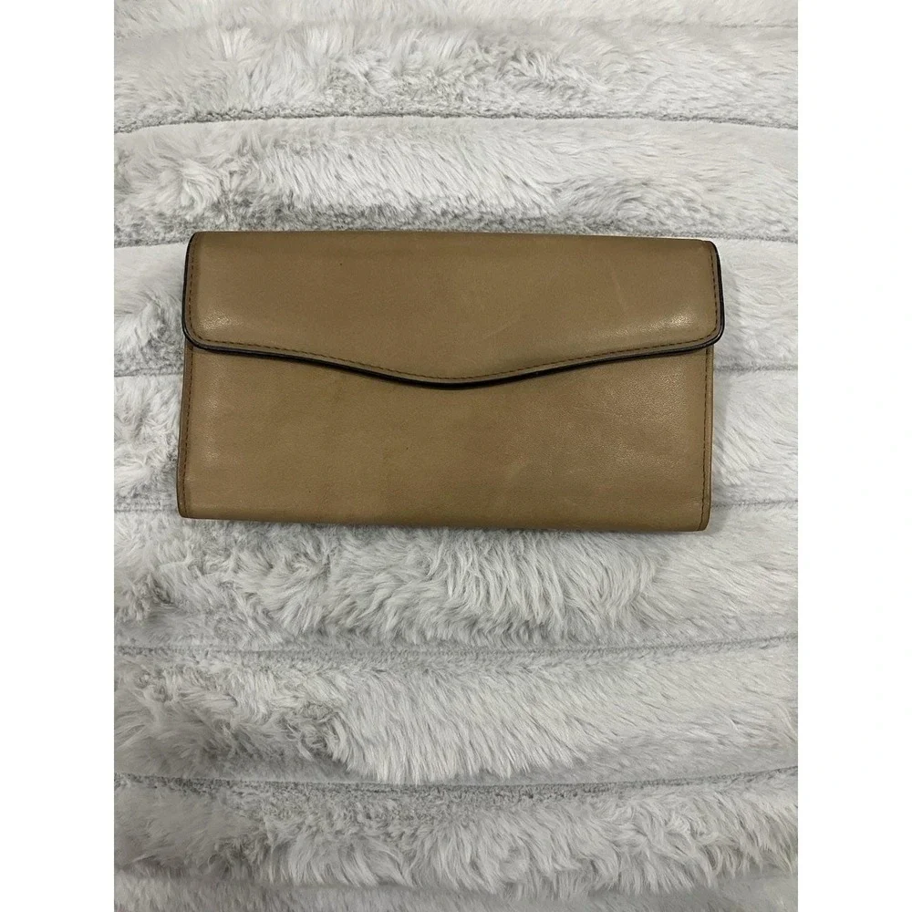Buxton Clutch Wallet Women OS Tan Good Velvet Touch Cowhide Kisslock Trifold‎